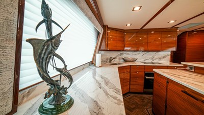 2023 Viking 73 Convertible "Free Spool"