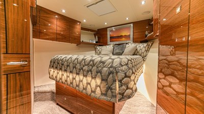 2023 Viking 73 Convertible "Free Spool"