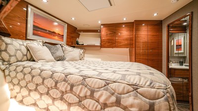 2023 Viking 73 Convertible "Free Spool"