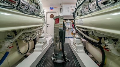 2023 Viking 73 Convertible "Free Spool"