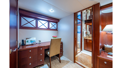 LADY LORRAINE 20 