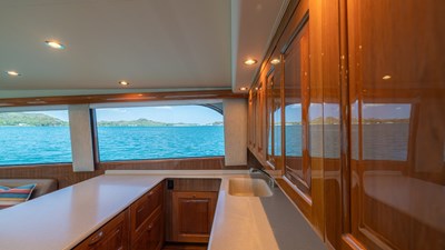 2005 Viking 61 Convertible 'Honey Girl' 