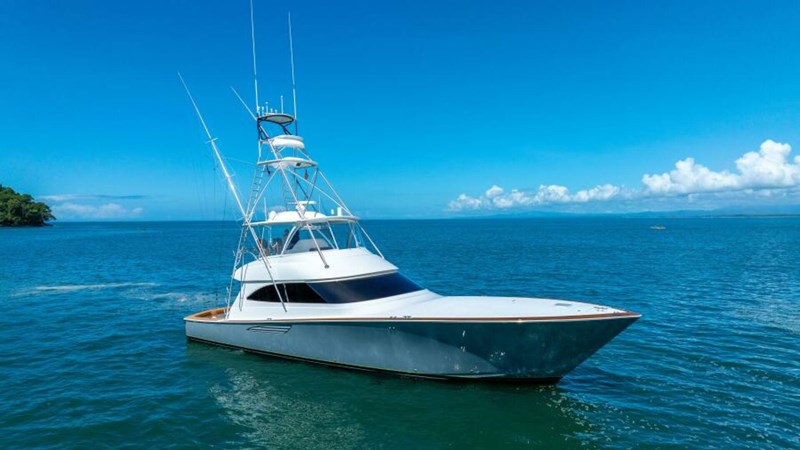 2017 62 Viking Convertible - Offensive