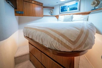 2017 62 Viking Convertible - Offensive
