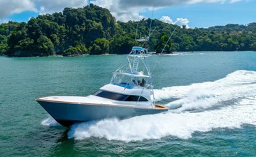 2017 62 Viking Convertible - Offensive