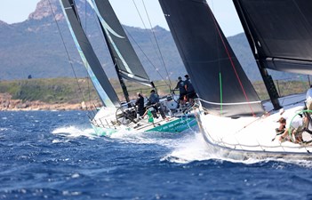 VESPER 4 Vesper locked on Bella Maxi 2022