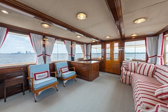 PINTAIL YACHT
