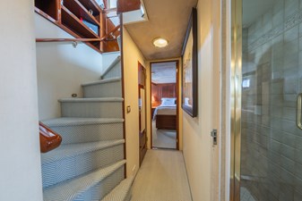 PINTAIL 5 Lower Companionway