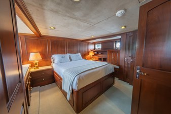 PINTAIL 6 Master Stateroom