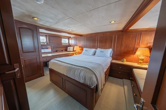 PINTAIL 7 Master Stateroom
