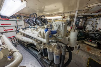 PINTAIL 33 Engine Room