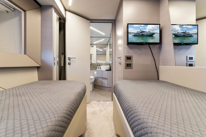 QUANTUM - Yacht zu verkaufen