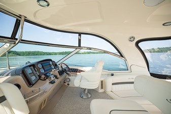 LILLY GRACE 18 Helm station