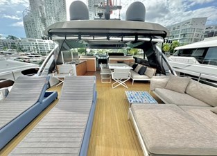 Vicky 11 Flybridge