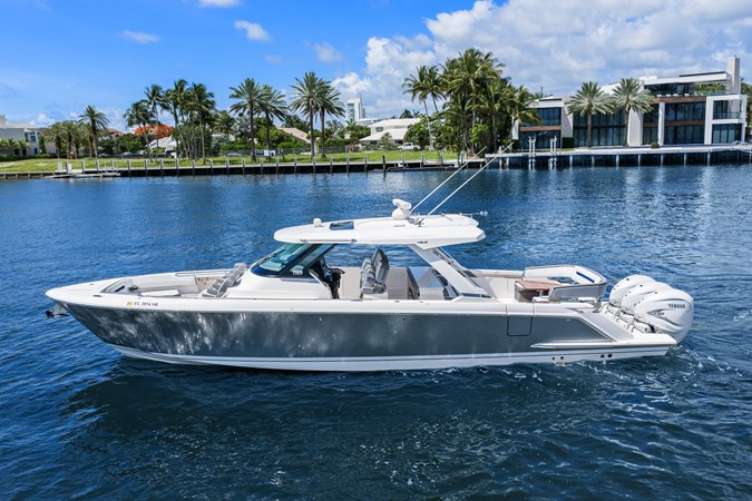 WHAT THE HULL - Yacht for sale