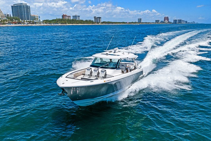 WHAT THE HULL - Yacht for sale