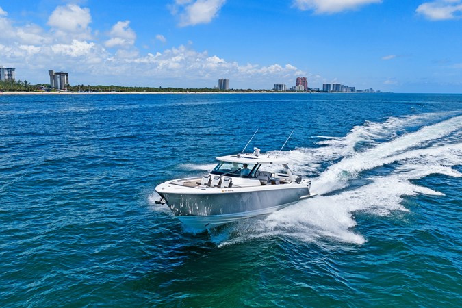 WHAT THE HULL - Yacht for sale