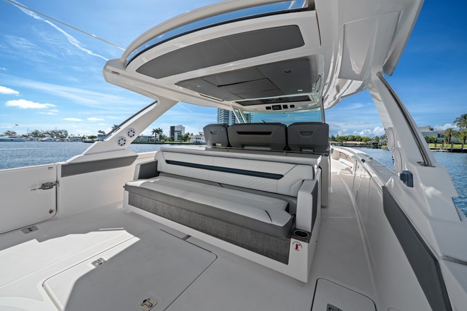 WHAT THE HULL - Yacht for sale