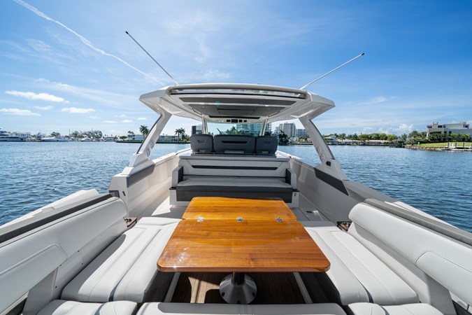 WHAT THE HULL - Yacht for sale
