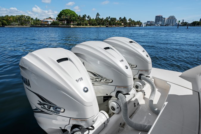 WHAT THE HULL - Yacht for sale