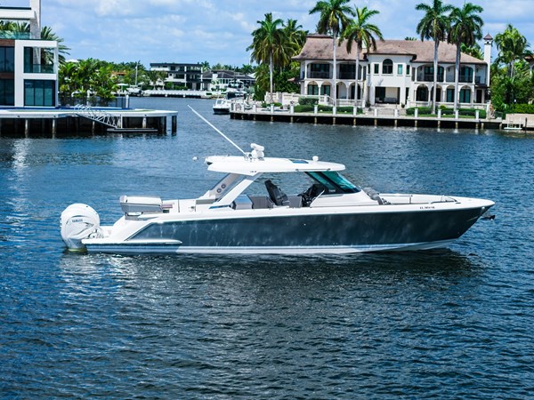 WHAT THE HULL - Yacht for sale