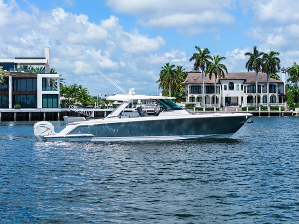 WHAT THE HULL - Yacht for sale