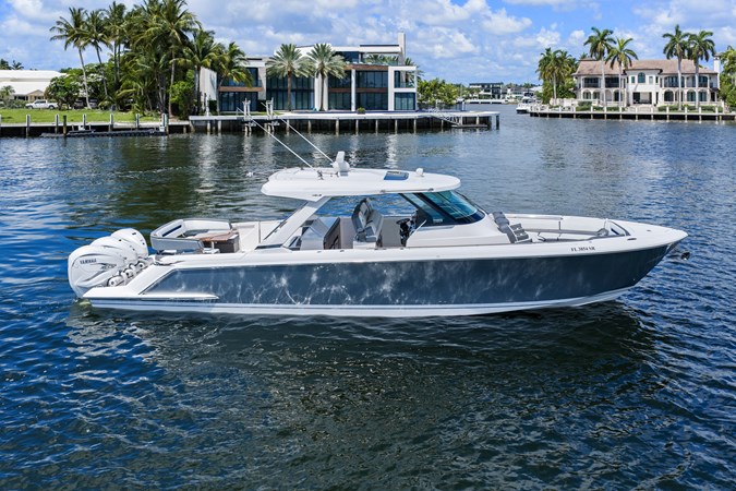 WHAT THE HULL - Yacht for sale