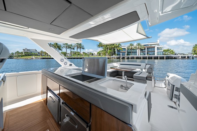 WHAT THE HULL - Yacht for sale