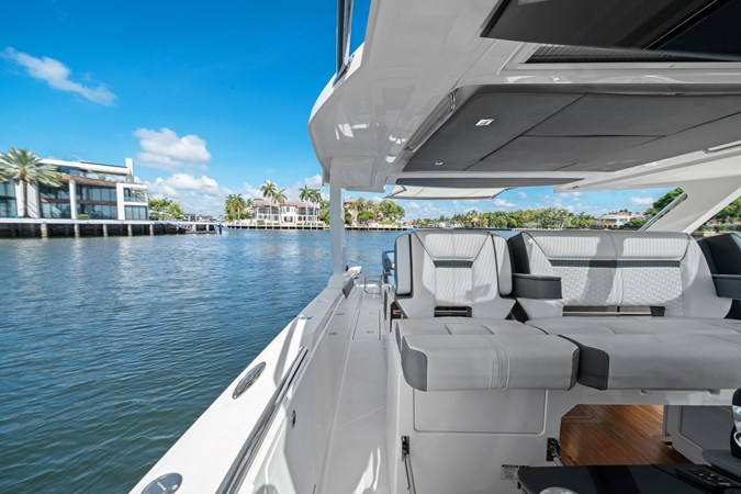 WHAT THE HULL - Yacht for sale