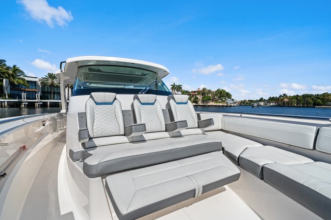 WHAT THE HULL - Yacht for sale