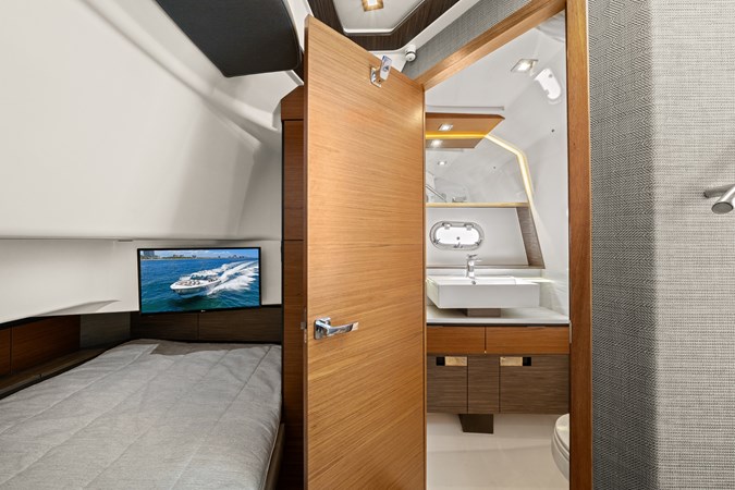 WHAT THE HULL - Yacht for sale