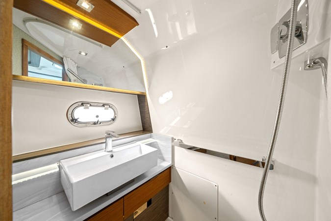 WHAT THE HULL - Yacht for sale