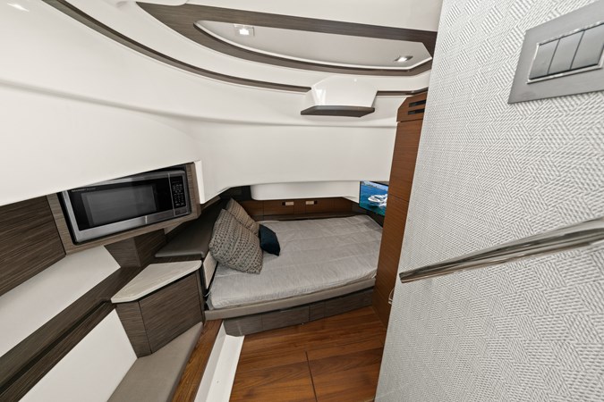 WHAT THE HULL - Yacht for sale