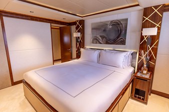 Atlantis 33 