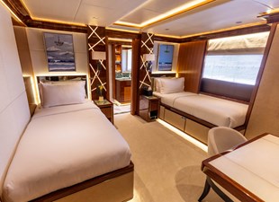 Atlantis 35 