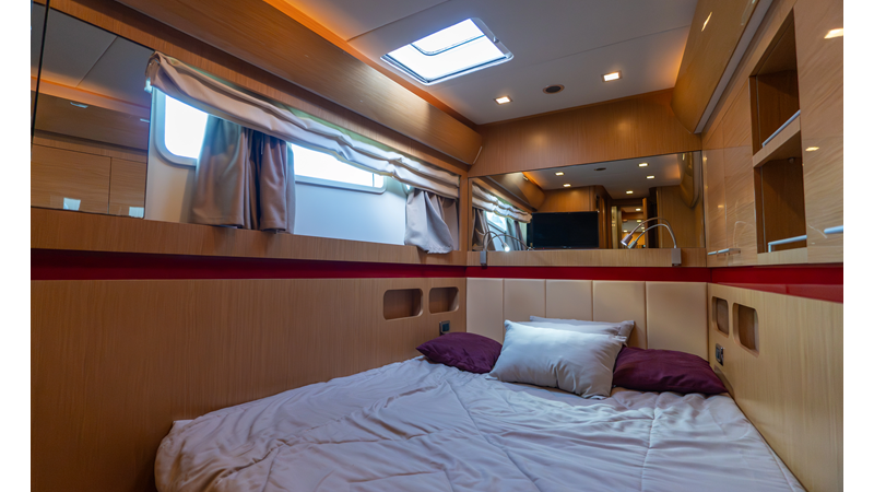 013 - Yacht for sale