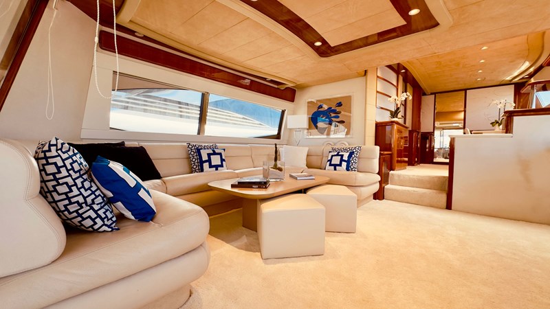 FERRETTI 760 - Yacht zu verkaufen