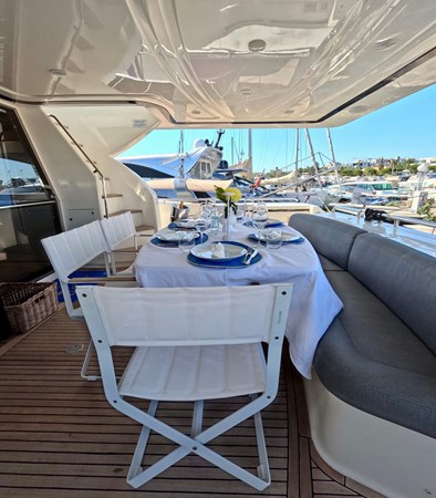 FERRETTI 760 - Yacht zu verkaufen