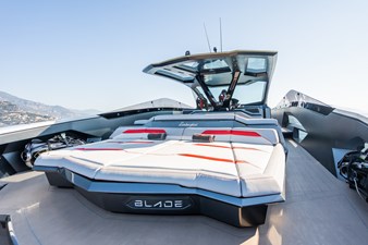 BLADE 26 