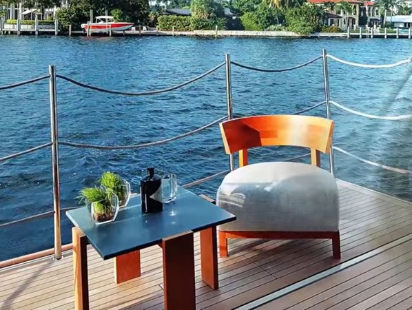 O - Yacht for sale