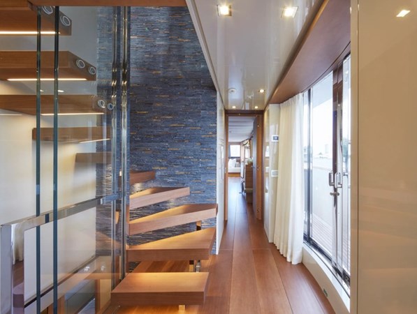 O - Yacht for sale