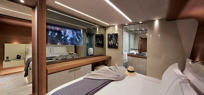 O - Yacht for sale
