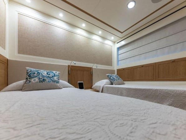 O - Yacht for sale