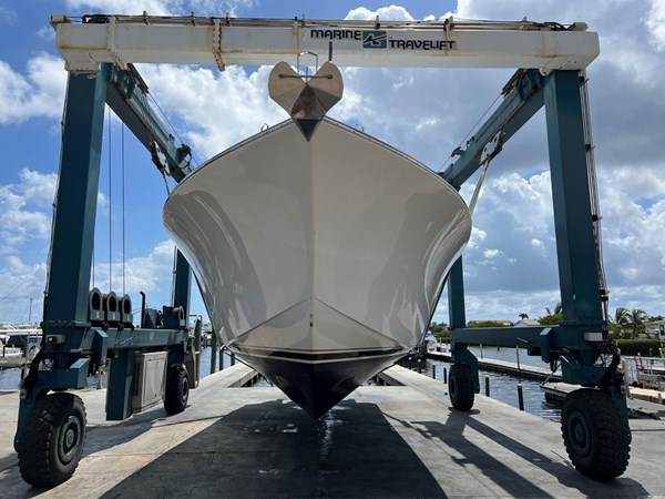 Forward hull entry  