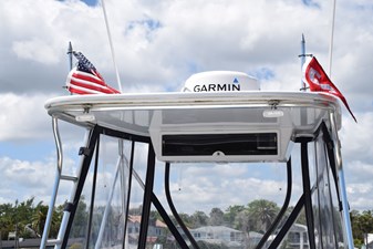 Hardtop with burgee masts