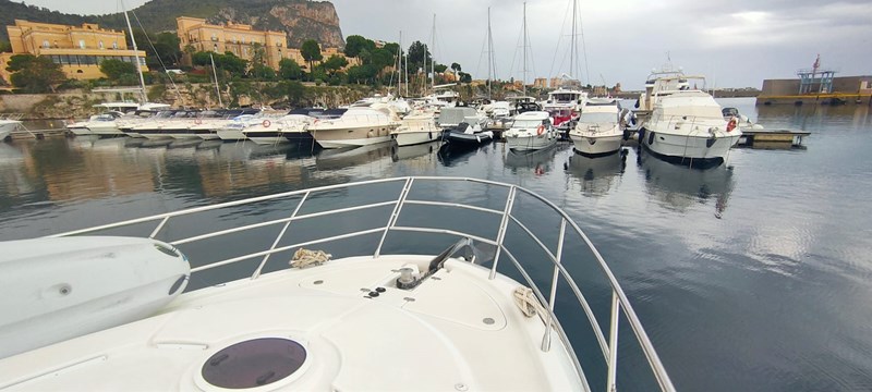 AZIMUT 64 FLYBRIDGE - Yates en venta