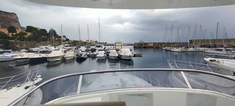 AZIMUT 64 FLYBRIDGE - Yates en venta