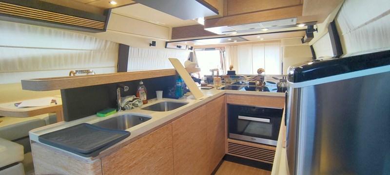 AZIMUT 64 FLYBRIDGE - Yates en venta