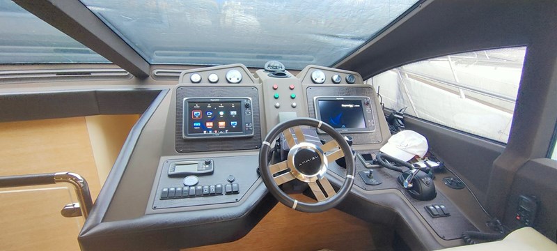 AZIMUT 64 FLYBRIDGE - Yates en venta