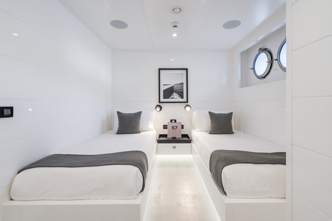 S7 - Yacht for sale